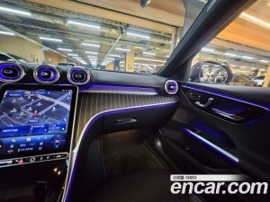 Mercedes-Benz C-Class C200 Avantgarde 2025 года из Южной Кореи