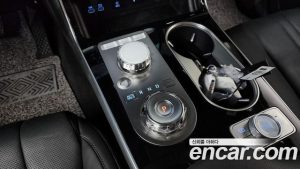 Genesis GV80 2.5T Бензин 2WD 2024 года из Южной Кореи