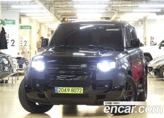 Land Rover Defender 110 P400 X 2024 года из Кореи