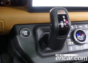 Land Rover Defender 110 P400 X 2024 года из Южной Кореи