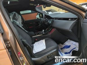 Land Rover Range Rover Evoque P250 Dynamic SE 2026 года из Южной Кореи