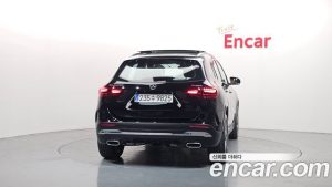 Mercedes-Benz GLA-Class GLA250 4MATIC 2025 года из Южной Кореи