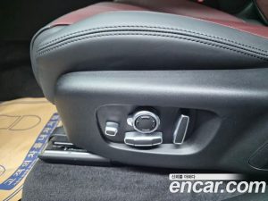 Land Rover Range Rover Velar 3.0 P400 Dynamic HSE 2025 года из Южной Кореи