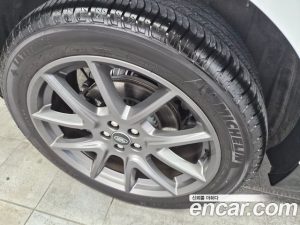 Land Rover Range Rover Velar 3.0 P400 Dynamic HSE 2025 года из Южной Кореи