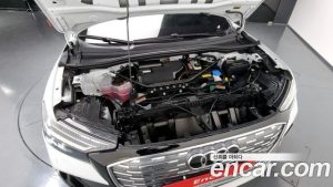 Audi Q4 e-tron 40 Premium 2023 года из Южной Кореи