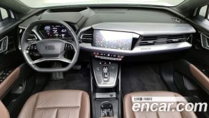 Audi Q4 e-tron 40 Premium 2023 года из Южной Кореи
