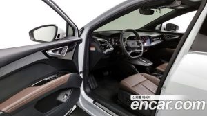 Audi Q4 e-tron 40 Premium 2023 года из Южной Кореи