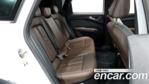 Audi Q4 e-tron 40 Premium 2023 года из Южной Кореи