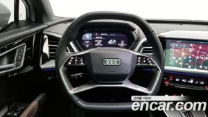 Audi Q4 e-tron 40 Premium 2023 года из Южной Кореи