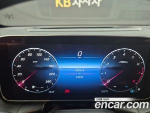 Mercedes-Benz GLC-Class GLC300 4MATIC AMG Line 2024 года из Южной Кореи