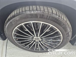 Mercedes-Benz GLC-Class GLC300 4MATIC AMG Line 2024 года из Южной Кореи