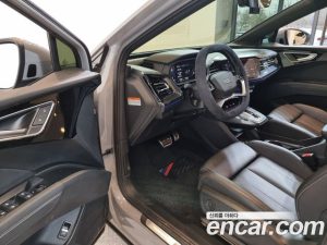 Audi Q4 e-tron 40 Sportback 2023 года из Южной Кореи