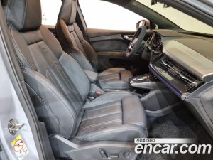 Audi Q4 e-tron 40 Sportback 2023 года из Южной Кореи