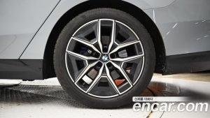 BMW 5-Series 520i M Sport 2024 года из Южной Кореи