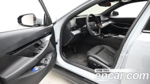 BMW 5-Series 520i M Sport 2024 года из Южной Кореи