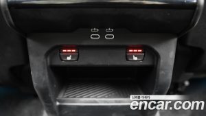 BMW 5-Series 520i M Sport 2024 года из Южной Кореи