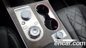 Genesis GV80 2.5T Бензин AWD 2024 года из Южной Кореи
