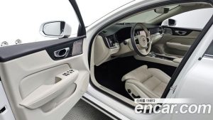 Volvo S60 B5 ULTIMATE Bright 2024 года из Южной Кореи