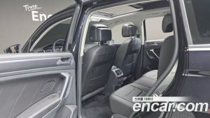 Volkswagen Tiguan 2.0 TDI Prestige 2023 года из Южной Кореи