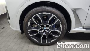 BMW X7 xDrive 40i M Sport 6 2025 года из Южной Кореи