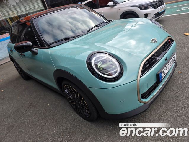 Mini Cooper 5Door Favoured 2025 года из Кореи