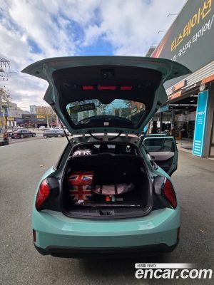 Mini Cooper 5Door Favoured 2025 года из Южной Кореи