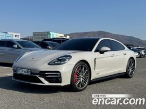 Porsche Panamera 4.0 GTS 2023 года из Южной Кореи