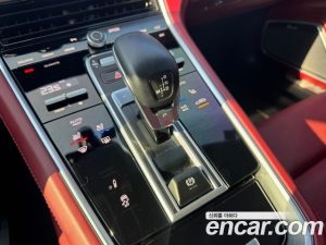 Porsche Panamera 4.0 GTS 2023 года из Южной Кореи