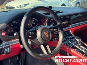 Porsche Panamera 4.0 GTS 2023 года из Южной Кореи