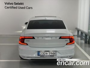 Volvo S90 B5 ULTIMATE Bright 2024 года из Южной Кореи