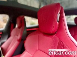 Porsche Taycan GTS 2022 года из Южной Кореи