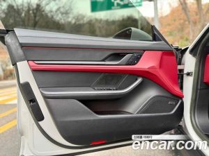 Porsche Taycan GTS 2022 года из Южной Кореи