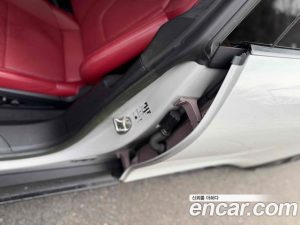 Porsche Taycan GTS 2022 года из Южной Кореи