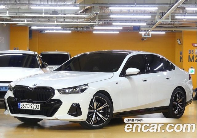 BMW 5-Series 530i xDrive M Sport 2024 года из Кореи