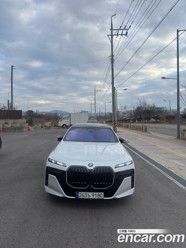 BMW 7-Series 740d xDrive Design Pure Excellence 2023 года из Кореи