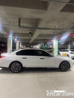 BMW 7-Series 740d xDrive Design Pure Excellence 2023 года из Южной Кореи