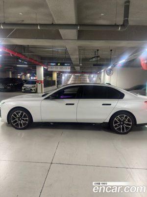 BMW 7-Series 740d xDrive Design Pure Excellence 2023 года из Южной Кореи