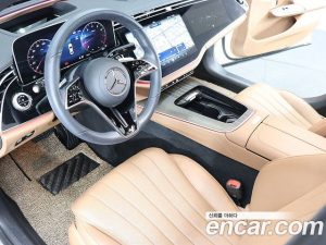 Mercedes-Benz E-Class E300 4MATIC Exclusive 2024 года из Южной Кореи