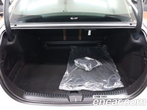 Mercedes-Benz E-Class E300 4MATIC Exclusive 2024 года из Южной Кореи