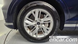 Genesis GV70 2.5T Бензин 2WD 2025 года из Южной Кореи