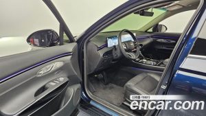 Genesis GV70 2.5T Бензин 2WD 2025 года из Южной Кореи