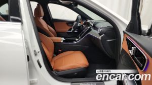 Mercedes-Benz C-Class C200 Avantgarde 2025 года из Южной Кореи