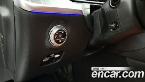 Mercedes-Benz C-Class C200 Avantgarde 2025 года из Южной Кореи