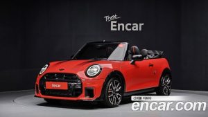 Mini Cooper Convertible JCW 2025 года из Южной Кореи