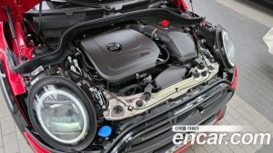 Mini Cooper Convertible JCW 2025 года из Южной Кореи