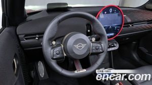 Mini Cooper Convertible JCW 2025 года из Южной Кореи