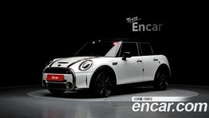Mini Cooper 5Door RESOLUTE Edition 2023 года из Южной Кореи