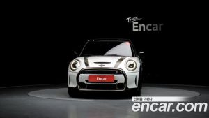 Mini Cooper 5Door RESOLUTE Edition 2023 года из Южной Кореи