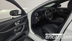 Mercedes-Benz E-Class E250 AMG Line 2023 года из Южной Кореи
