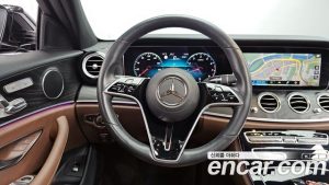 Mercedes-Benz E-Class E250 Avantgarde 2023 года из Южной Кореи